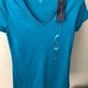 Tommy hillfiger v neck shiort sleeve T sz m